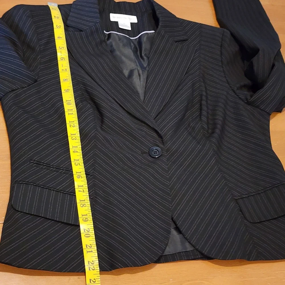 Worthington Pinstripe Skirt Suit Set Womens 12 Gray A-Line Office Business Work